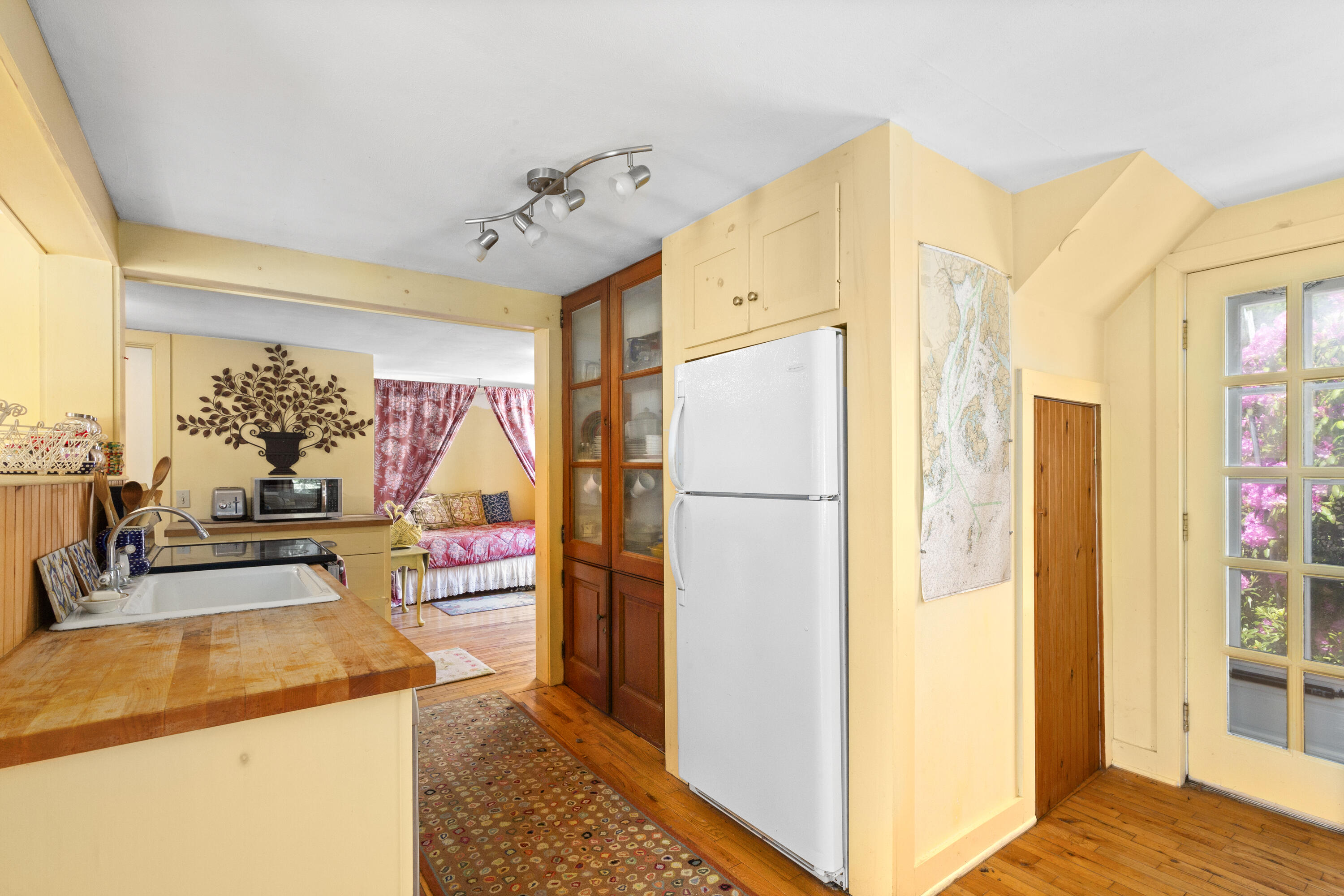 108 Colony Road Islesboro, ME 04848 - Photo 6 of 21 09-108ColonyRd-Islesboro-KS