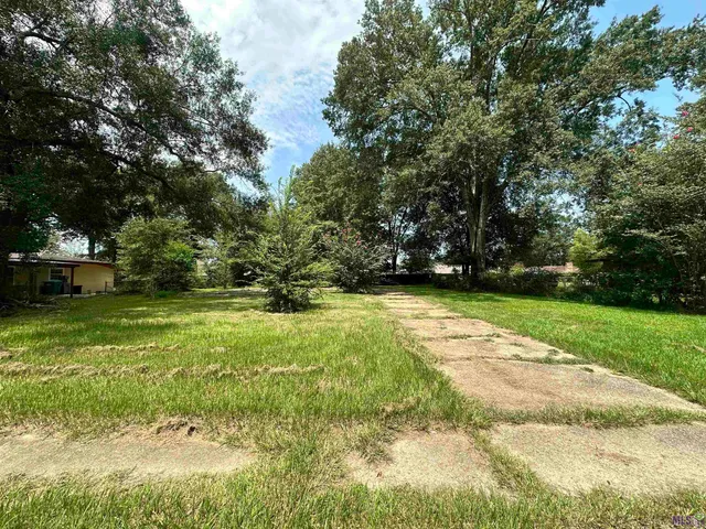 $37,500 | 2081 South Woodcrest Avenue, Denham Springs, LA 70726