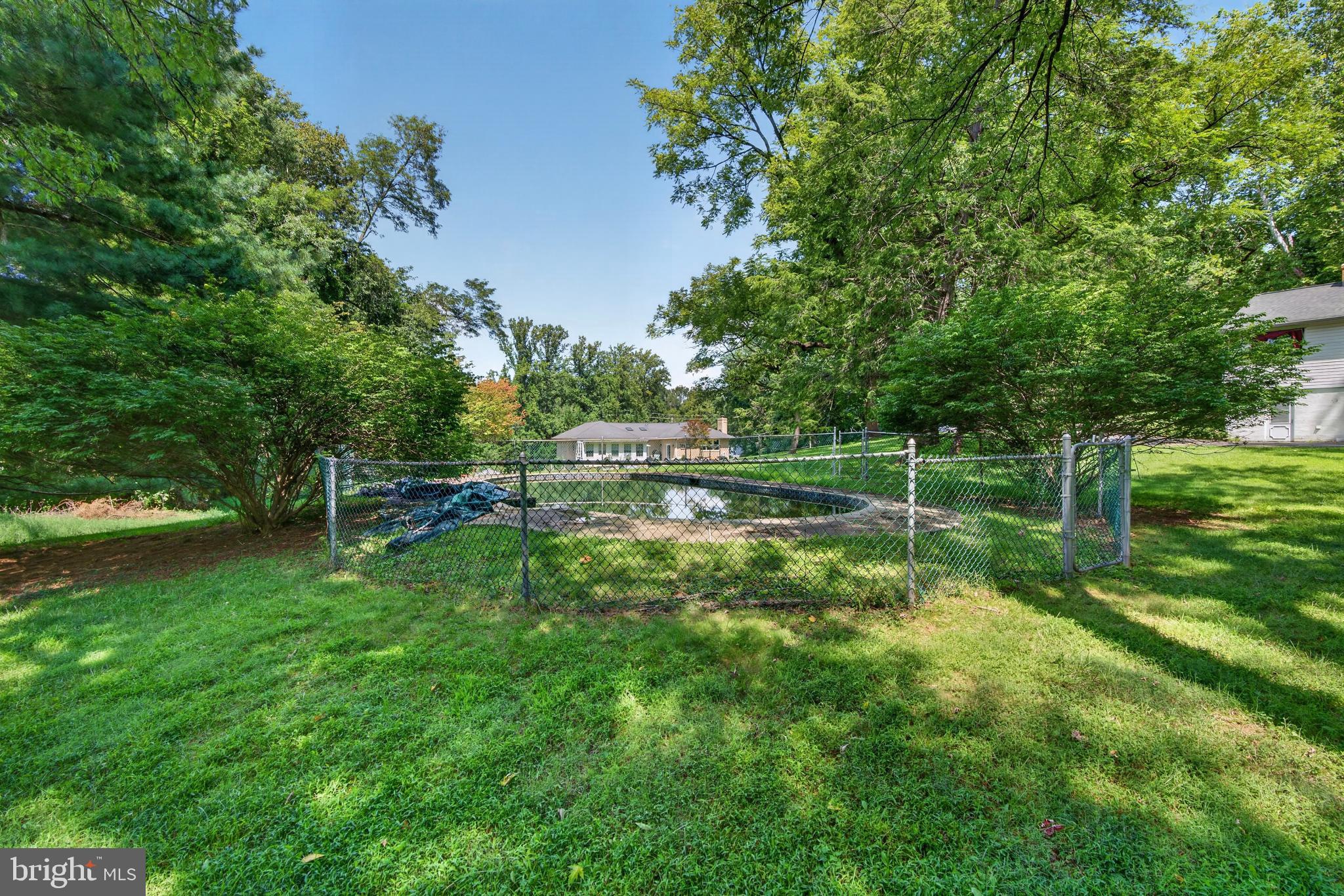 16 Balfred Road Baltimore, MD 21228 - Photo 10 of 29 Gallery Image 10