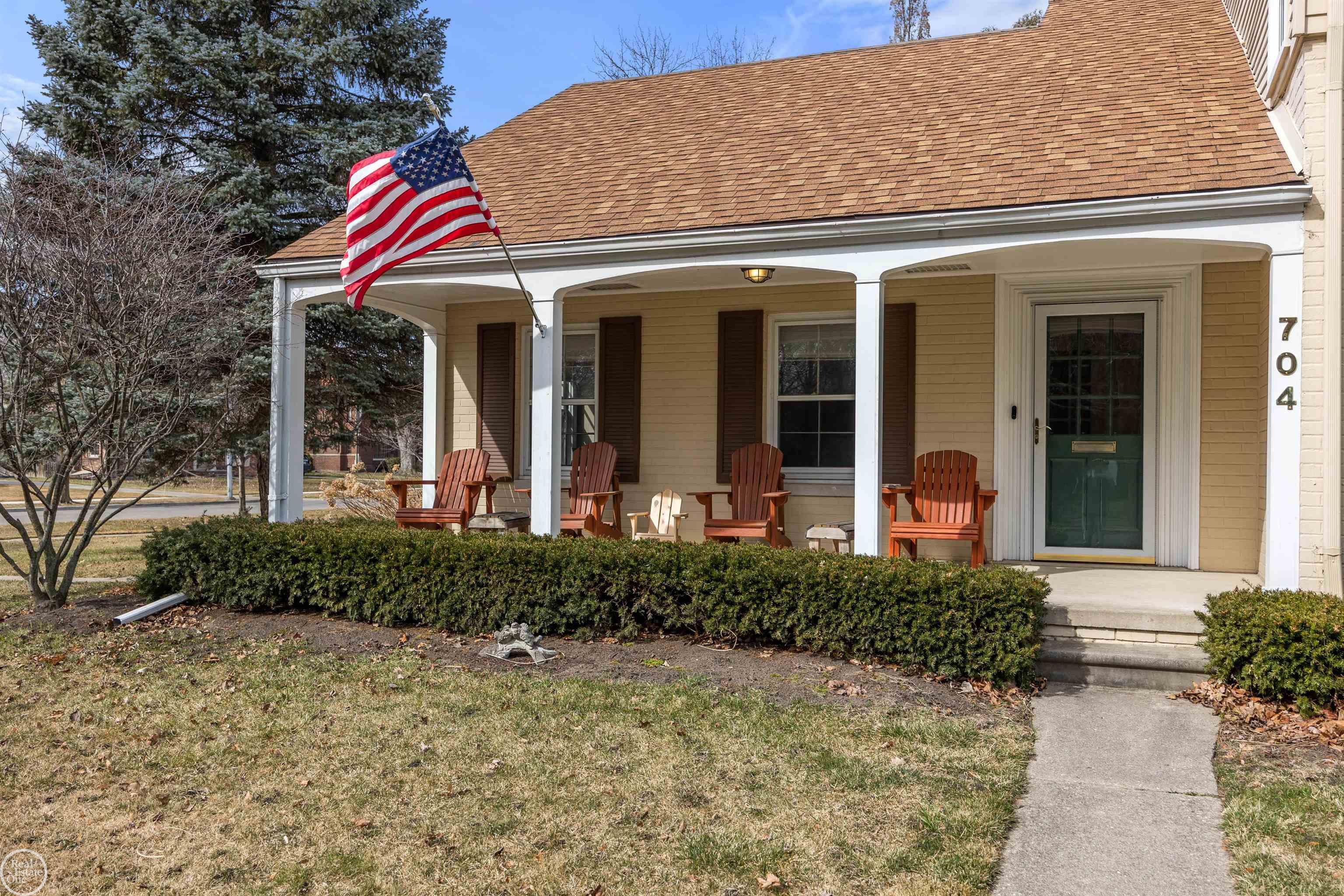 704 Pemberton Road Grosse Pointe Park, MI 48230 - Photo 3 of 75
