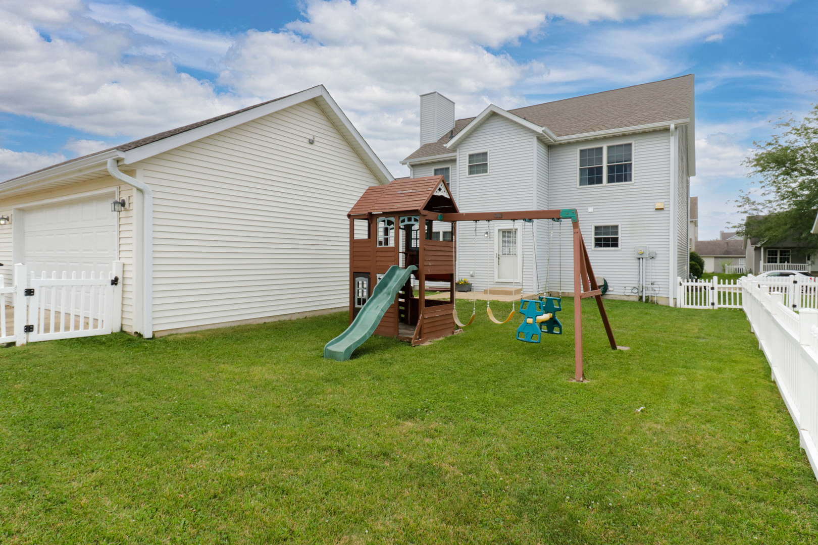 1102 Whitaker Street Normal, IL 61761 - Photo 32 of 39 Gallery Image 32