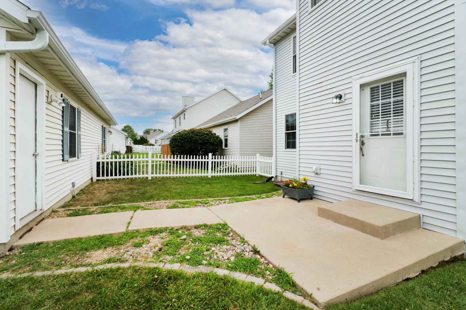 1102 Whitaker Street Normal, IL 61761 - Photo 34 of 39 Gallery Image 34