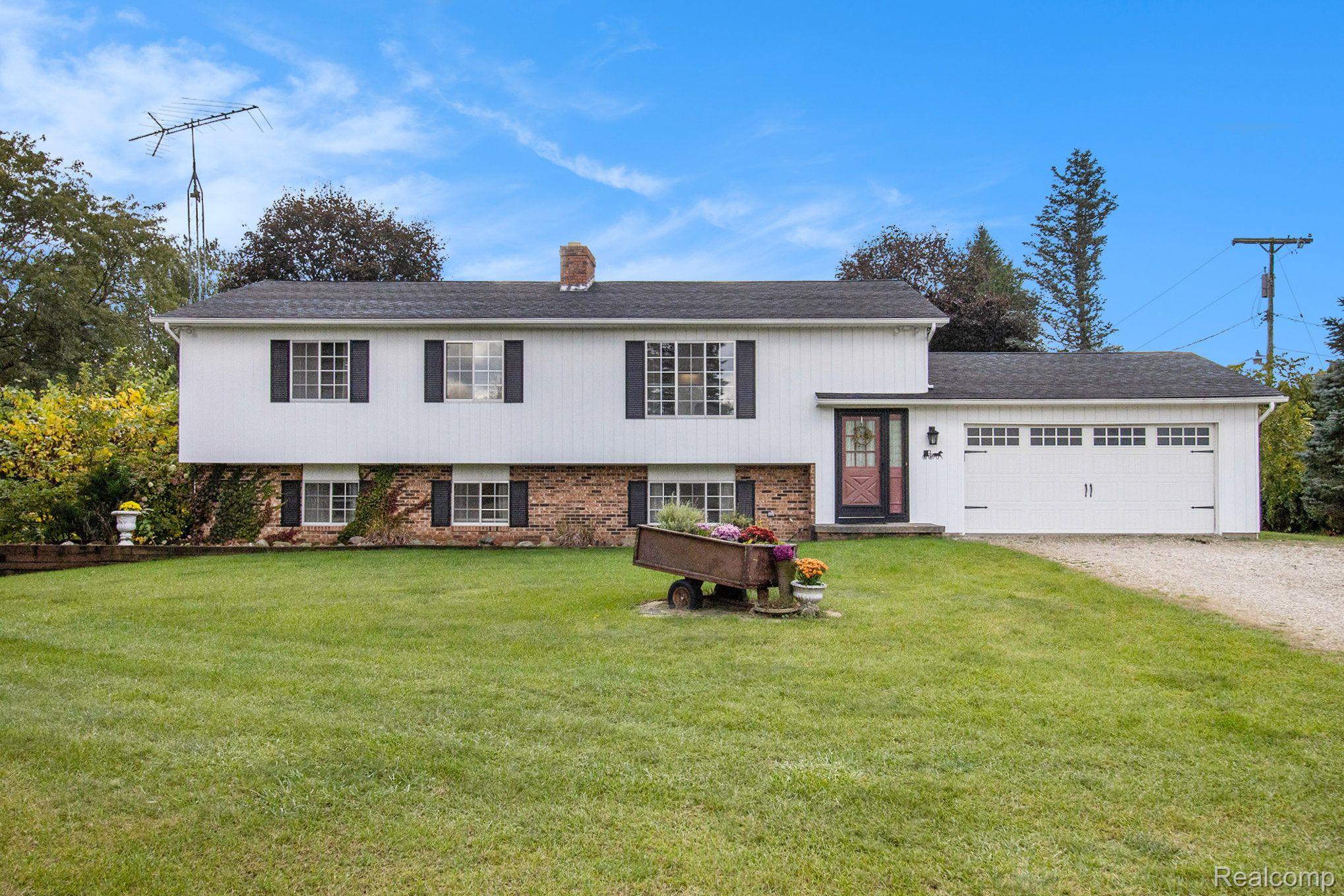 49 Olde Franklin Road Howell, MI 48855 - Photo 2 of 36 Gallery Image 2