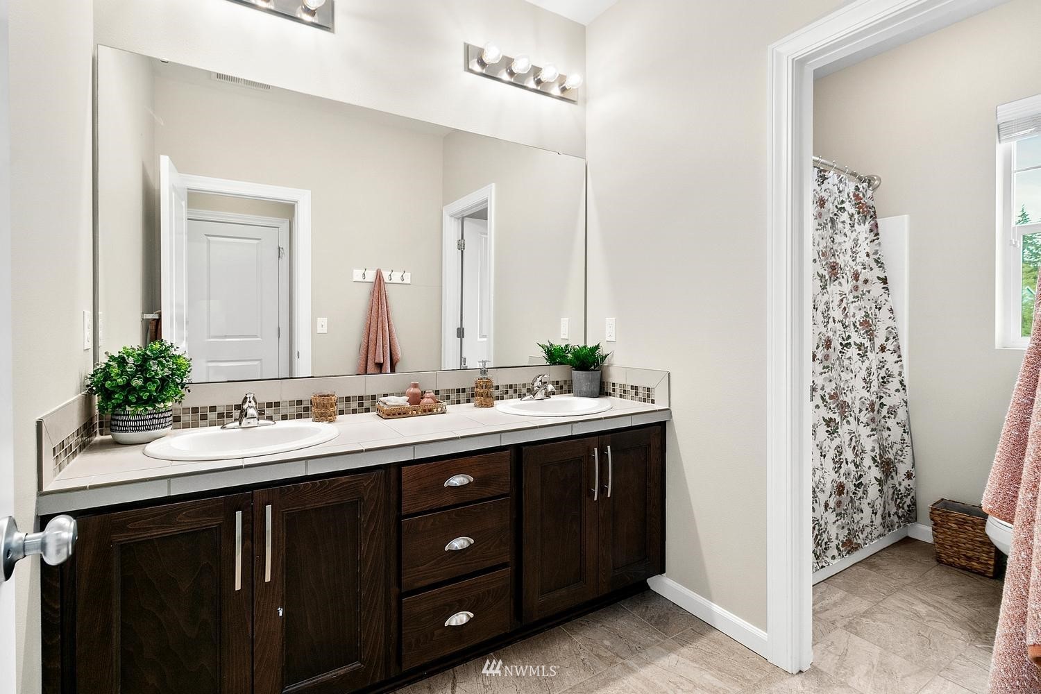 3717 196th Place Southeast Bothell, WA 98012 - Photo 12 of 25 Gallery Image 12