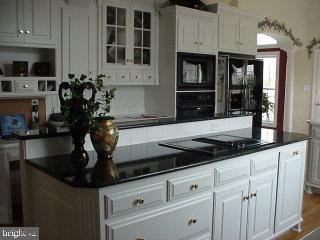 1153 South Lefever Drive Lititz, PA 17543 - Photo 7 of 13 Gallery Image 7