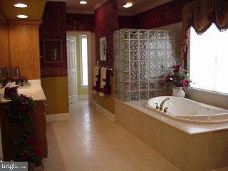 1153 South Lefever Drive Lititz, PA 17543 - Photo 9 of 13 Gallery Image 9