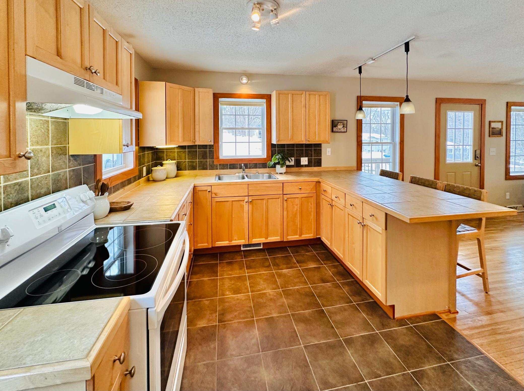 5958 Hillcrest Road Mound, MN 55364 - Photo 7 of 25