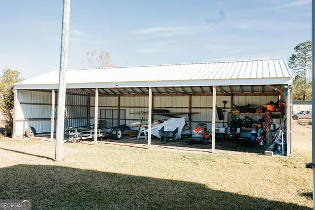 a view of a house with a outdoor space