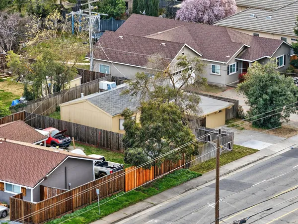 $384,000 | 3932 Whitney Avenue, Sacramento, CA 95821
