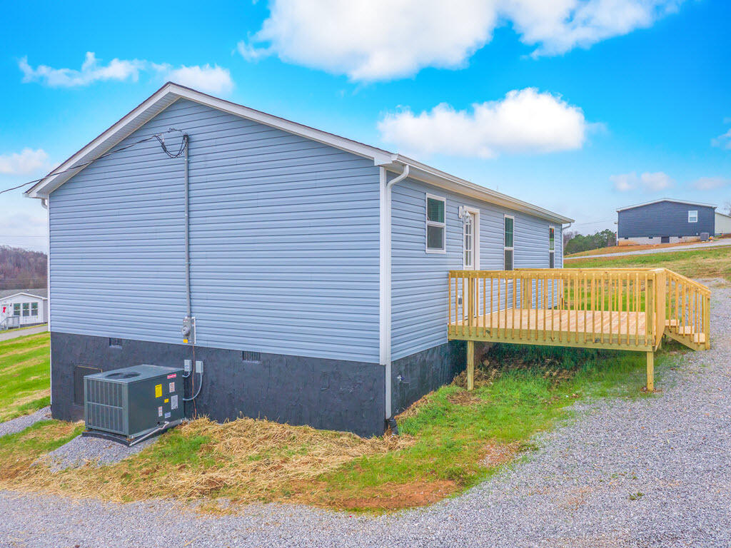 215 Lookout Drive Rutledge, TN 37861 - Photo 20 of 27 215 Lookout Dr - 17