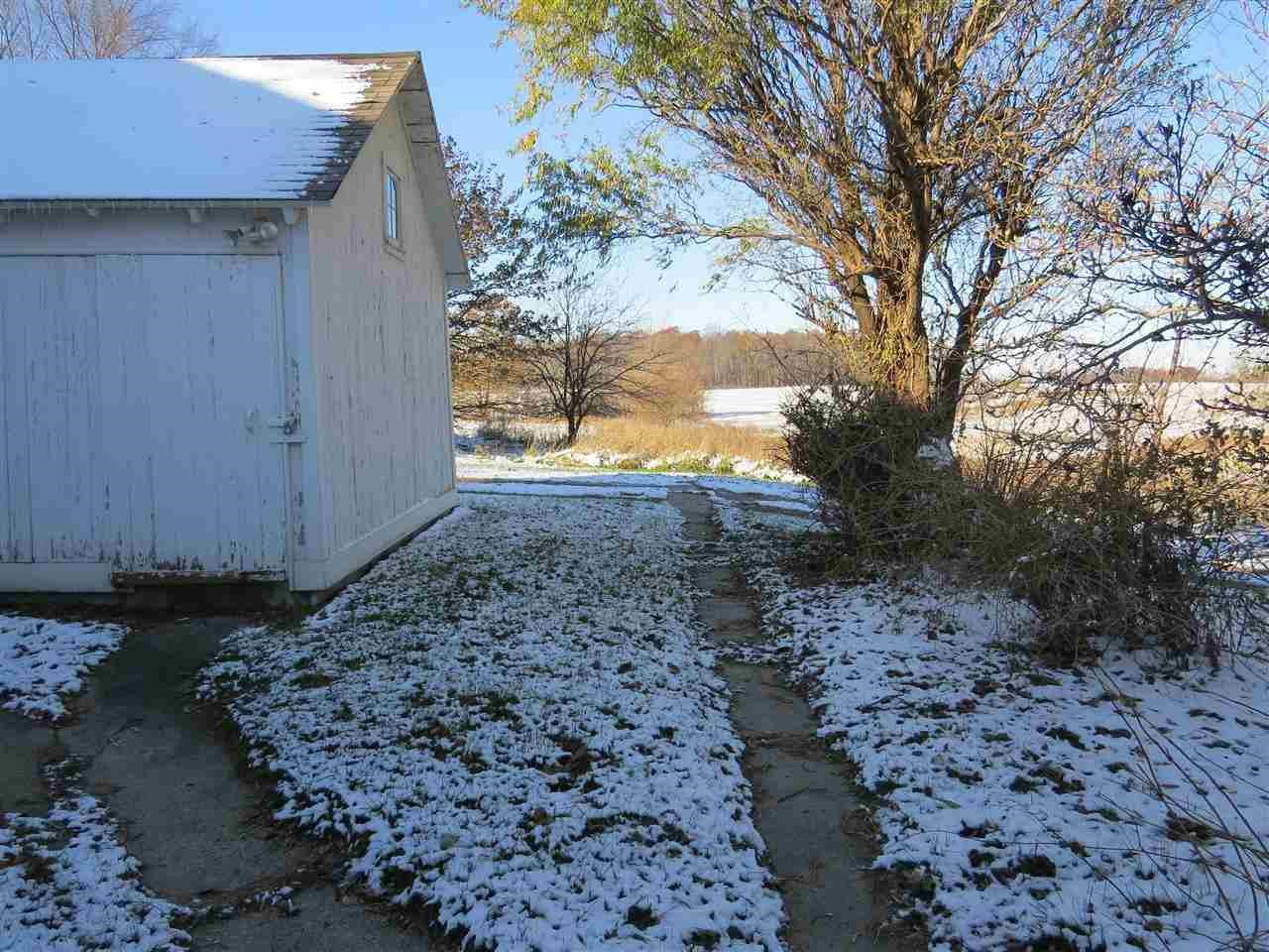 13506 Hogan Road Linden, MI 48451 - Photo 22 of 26 21556218-21.JPG