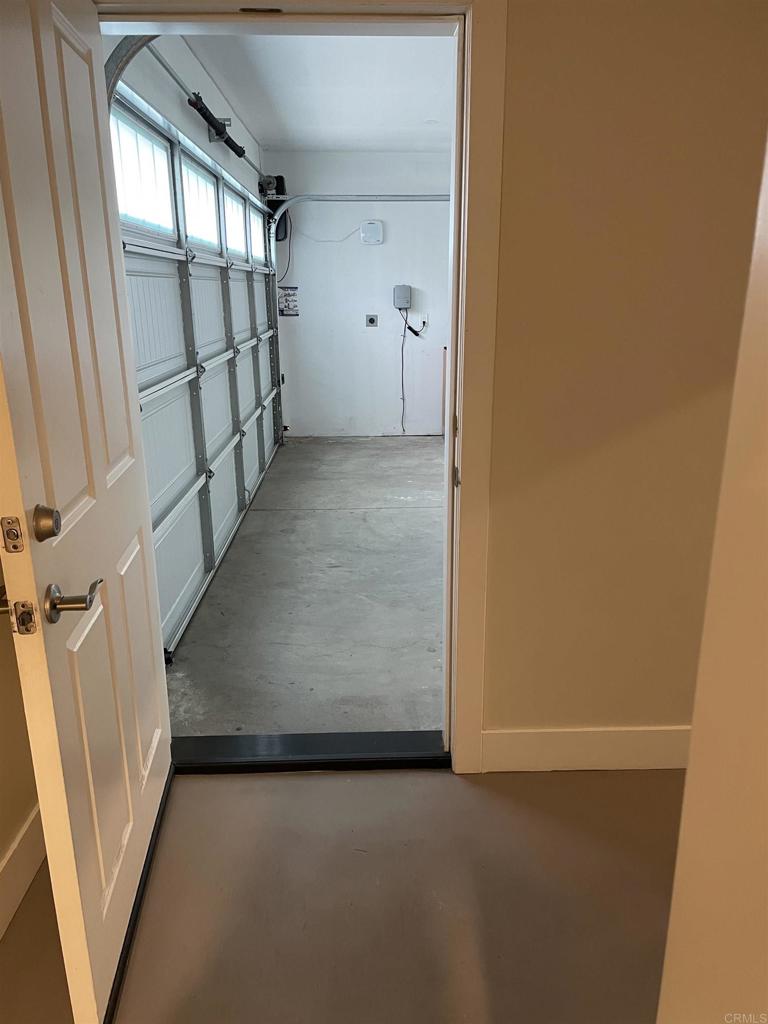 8545 Lemon Avenue, Unit 1 La Mesa, CA 91941 - Photo 26 of 28 an empty room with windows