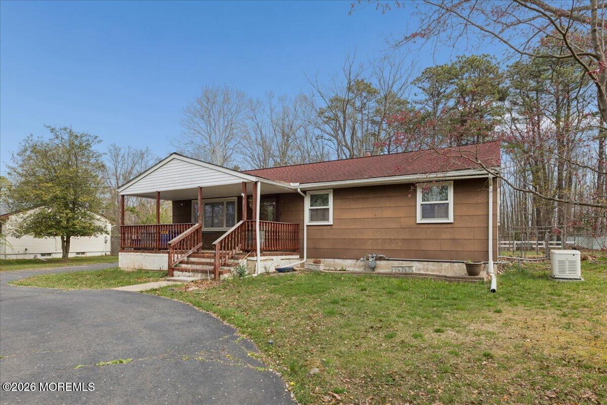 355 Toms River Road Jackson, NJ 08527 - Photo 3 of 21 a view of outdoor space yard and front view of a house