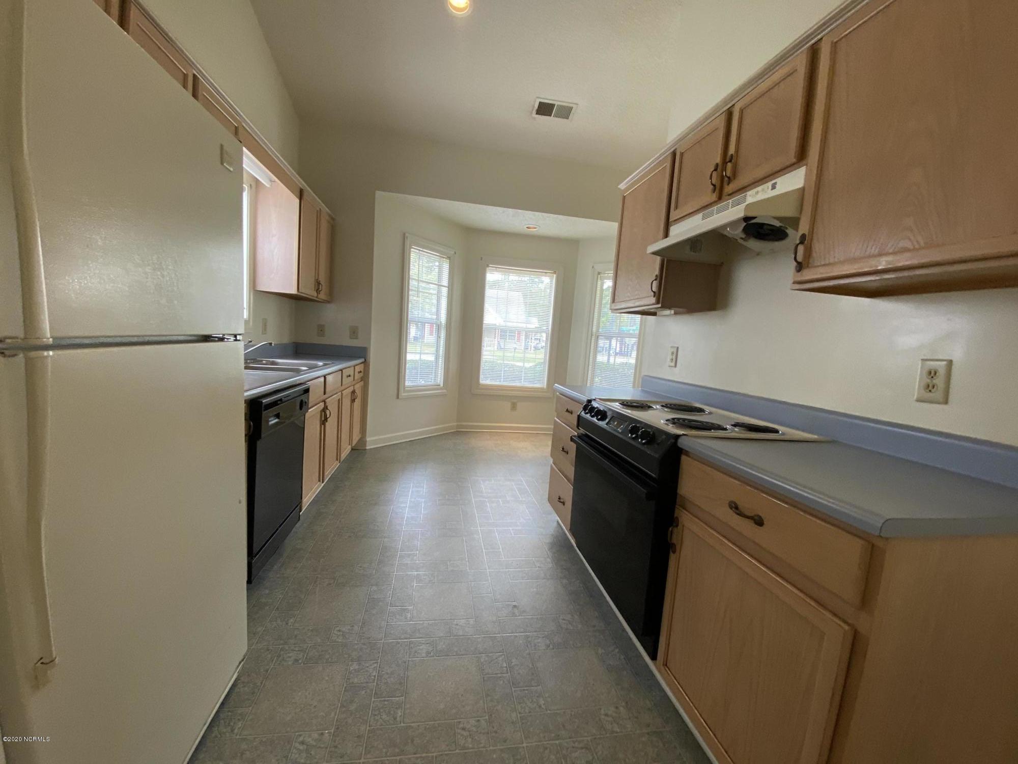 2009 Tanglewood Road Rocky Mount, NC 27804 - Photo 5 of 11 IMG_1680