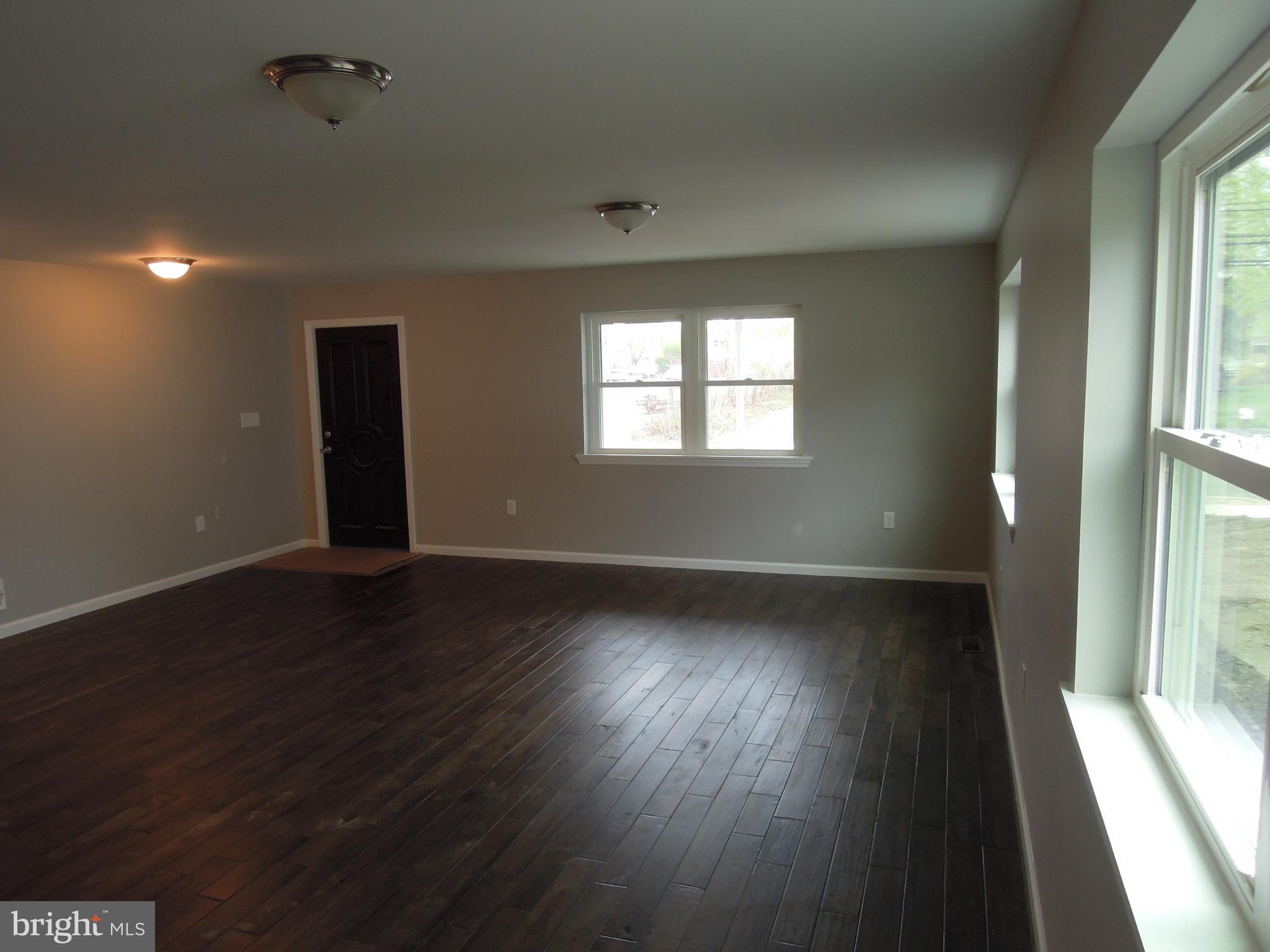 540 Klockner Road Hamilton, NJ 08619 - Photo 5 of 49