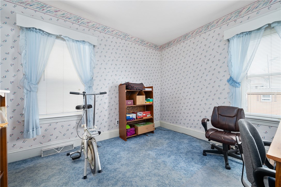36 Hanover Avenue Pawtucket, RI 02861 - Photo 22 of 31