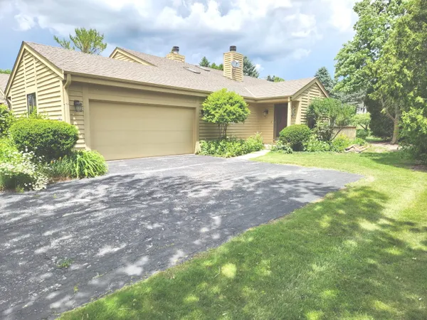 $460,000 | N80W13596 River Park Drive, Unit 16/3/E, Menomonee Falls, WI 53051