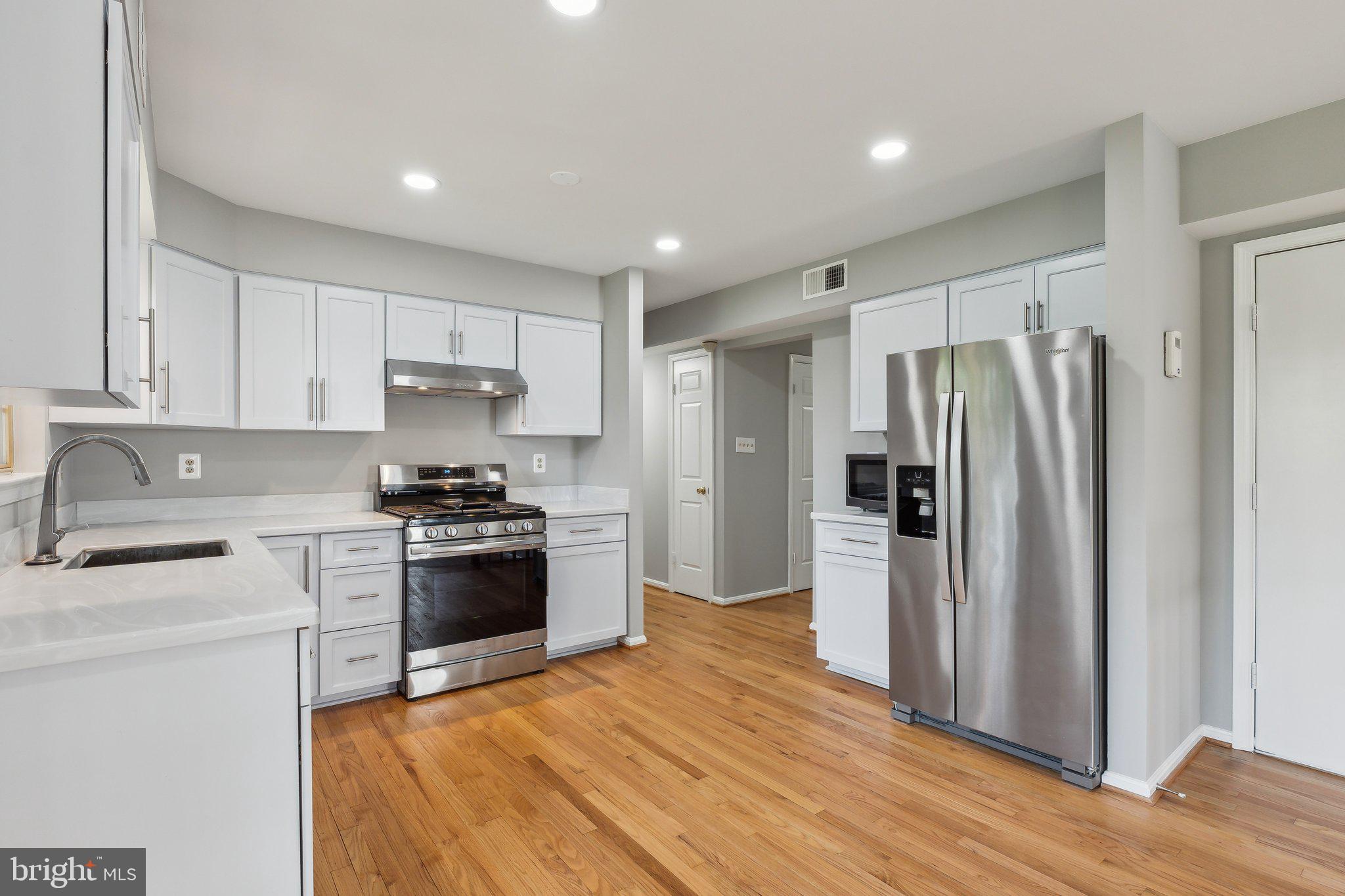 8711 Bell Tower Drive Gaithersburg, MD 20879 - Photo 12 of 43