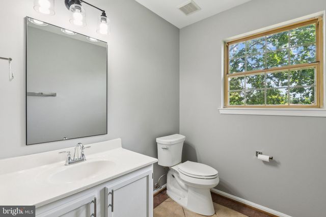 $690,000 | 8711 Bell Tower Drive, Gaithersburg, MD 20879