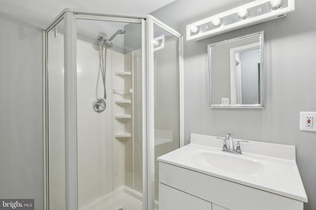 $690,000 | 8711 Bell Tower Drive, Gaithersburg, MD 20879