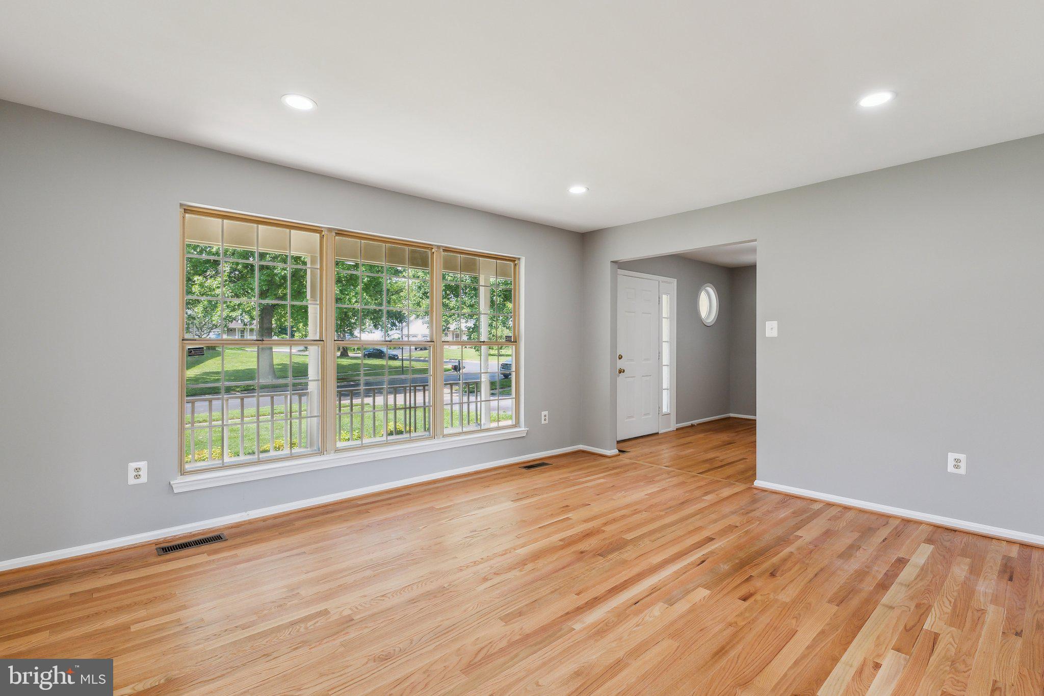 8711 Bell Tower Drive Gaithersburg, MD 20879 - Photo 5 of 43