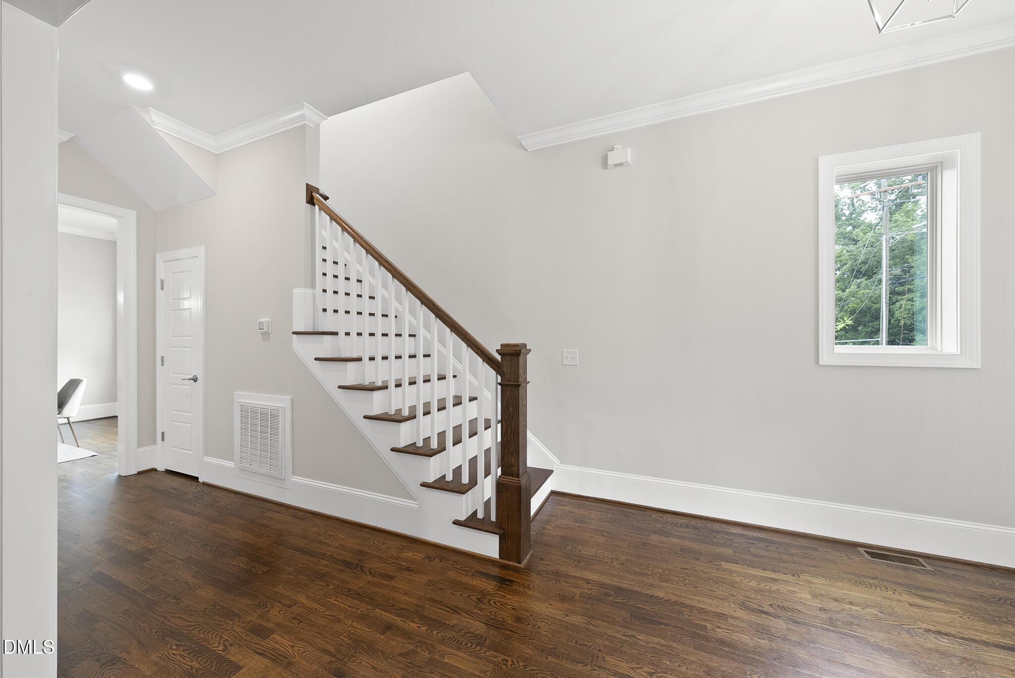 800 Gannett Street Raleigh, NC 27606 - Photo 3 of 27