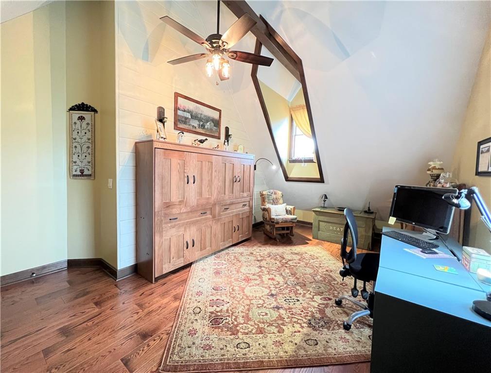 1673 Methodist Road Greenville, PA 16125 - Photo 18 of 25 a very nice looking room with a large window