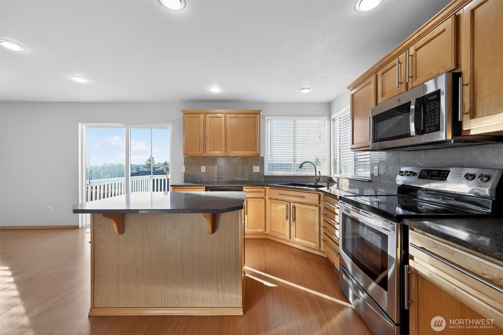 2103 Northeast 6th Circle Renton, WA 98056 - Photo 11 of 38