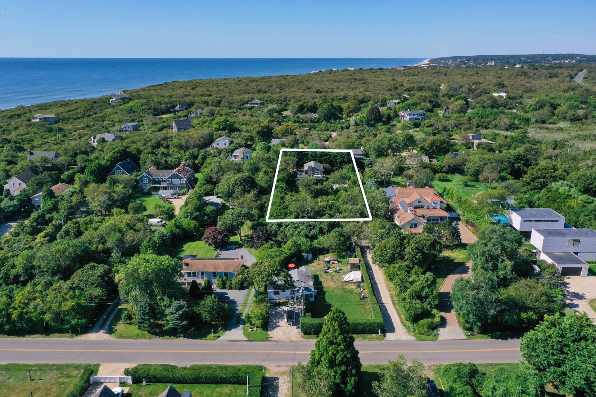 28 Ditch Plains Road Montauk, NY 11954 - Photo 26 of 30 an aerial view of multiple house