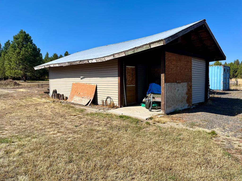 10319 Highway 55 Cascade, ID 83611 - Photo 9 of 23 Shed for Storage