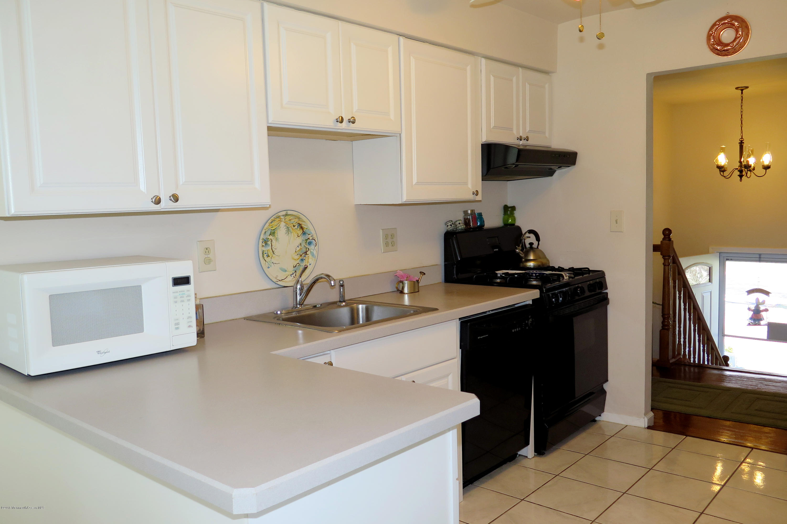 3 Chelsea Road Manalapan, NJ 07726 - Photo 7 of 26 Kitchen 3