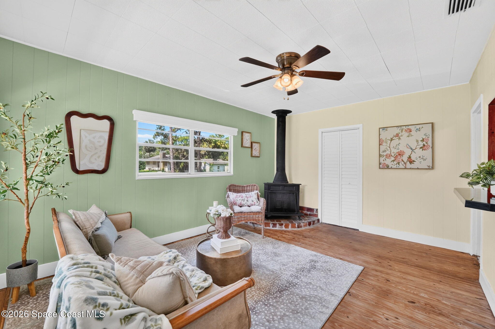 1944 Harlock Road Melbourne, FL 32934 - Photo 5 of 52 Living Room