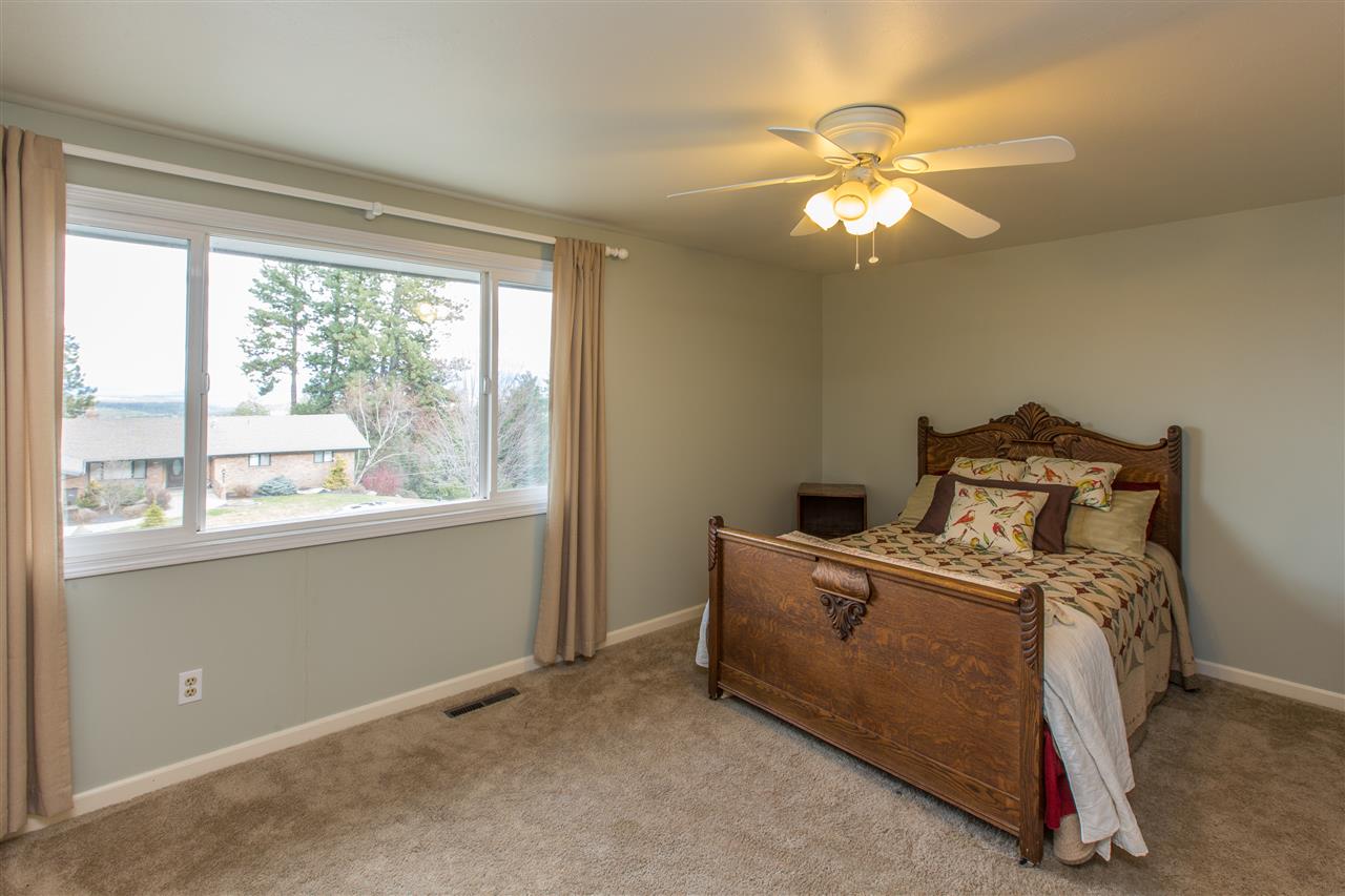 1519 West Toni Rae Drive Spokane, WA 99218 - Photo 13 of 20 Gallery Image 13
