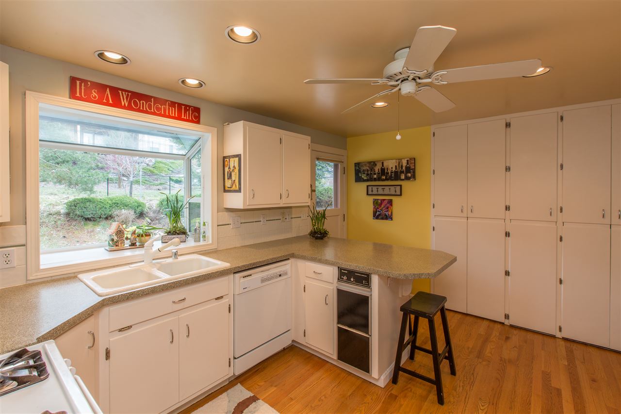 1519 West Toni Rae Drive Spokane, WA 99218 - Photo 10 of 20 Gallery Image 10