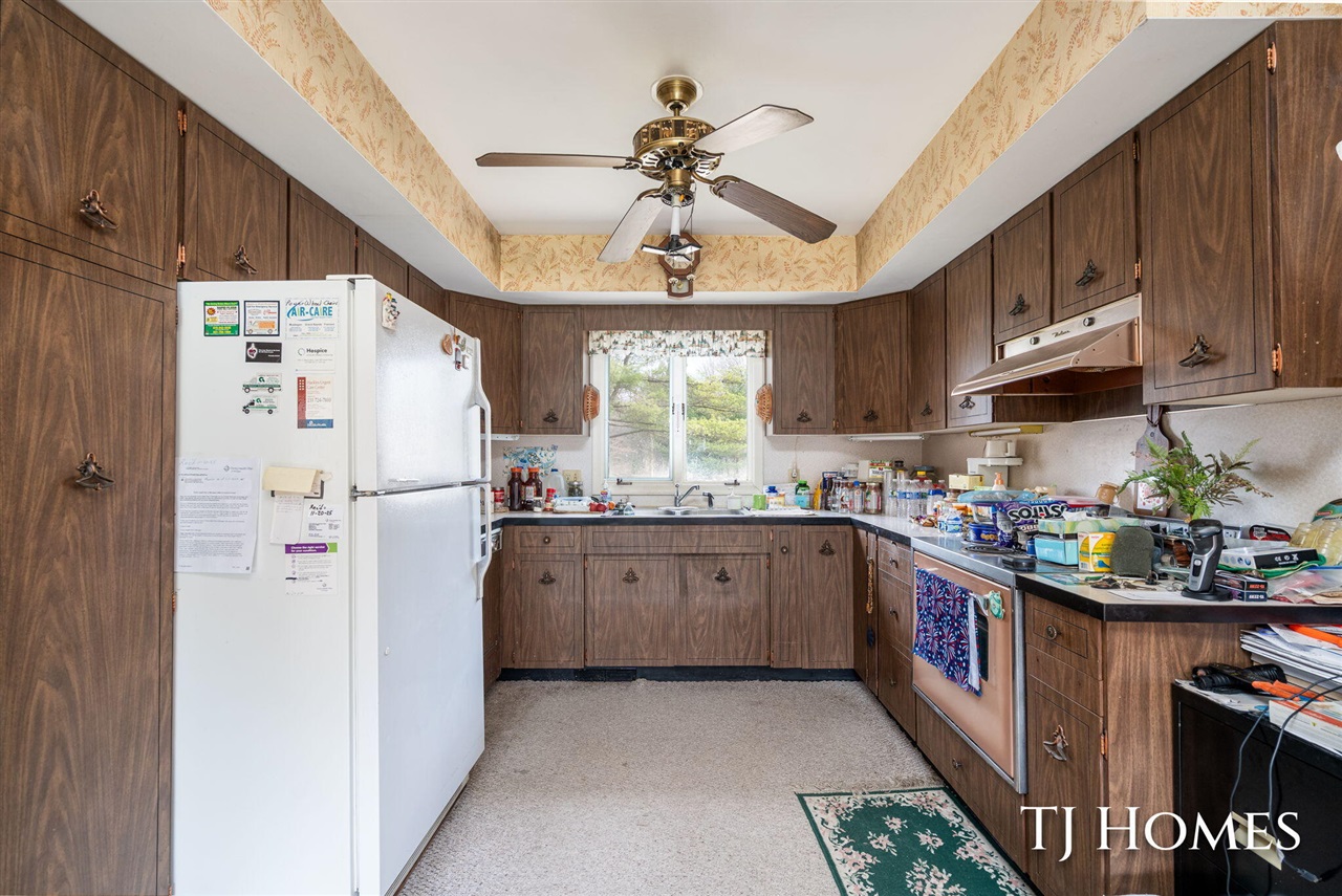 5818 East Sternberg Road Fruitport, MI 49415 - Photo 13 of 45