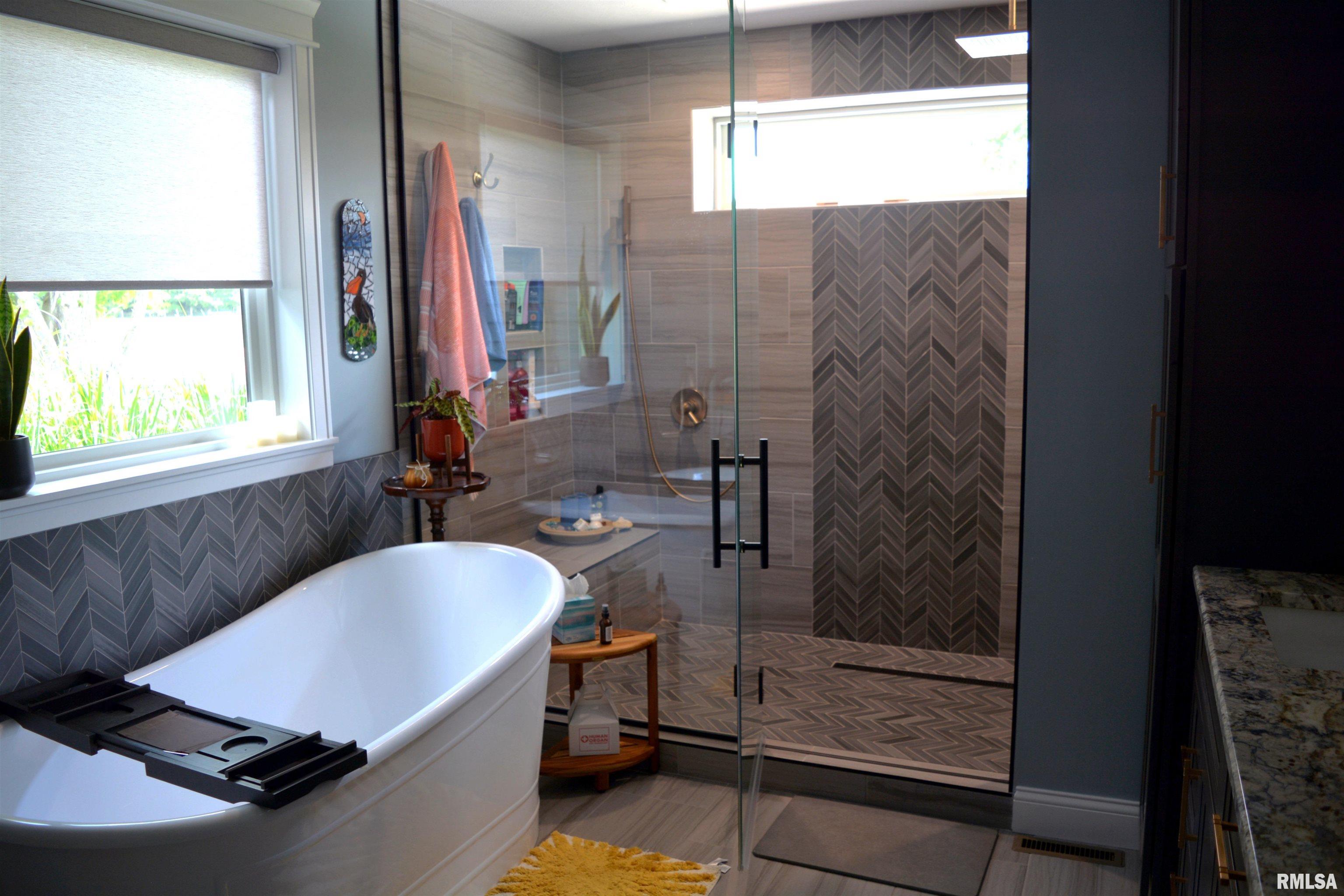 5600 Iron Bridge Road Chatham, IL 62629 - Photo 21 of 42 Gallery Image 21