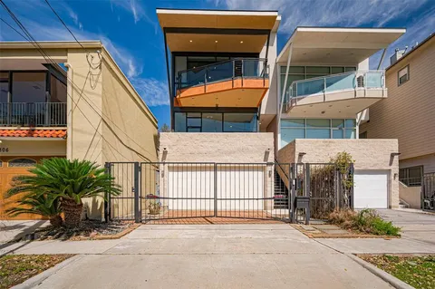 $850,000 | 1804 North Memorial Way, Unit B, Houston, TX 77007