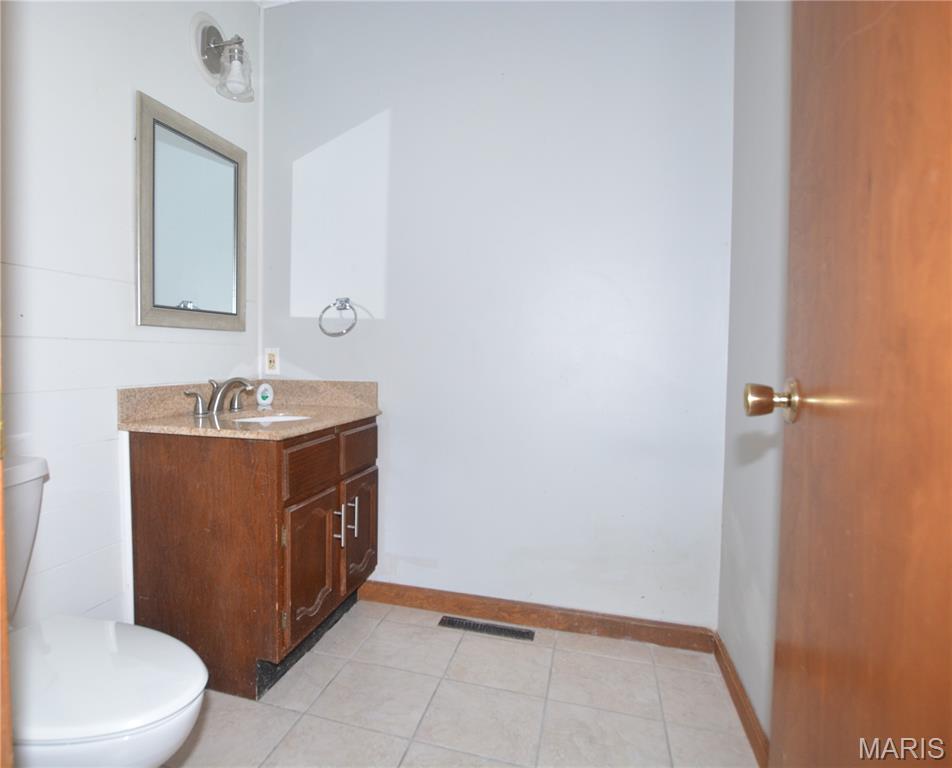 1603 Independence Road Rolla, MO 65401 - Photo 17 of 29