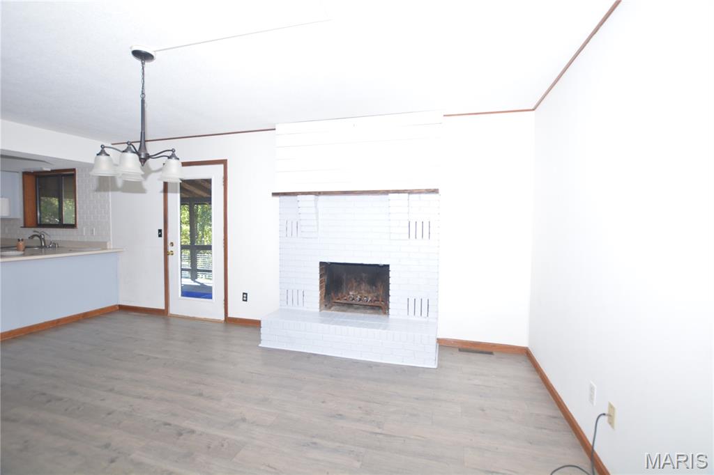 1603 Independence Road Rolla, MO 65401 - Photo 6 of 29