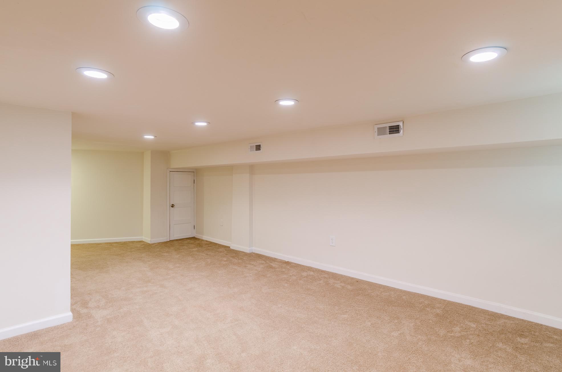 6749 Woodley Road Dundalk, MD 21222 - Photo 25 of 34 Gallery Image 25