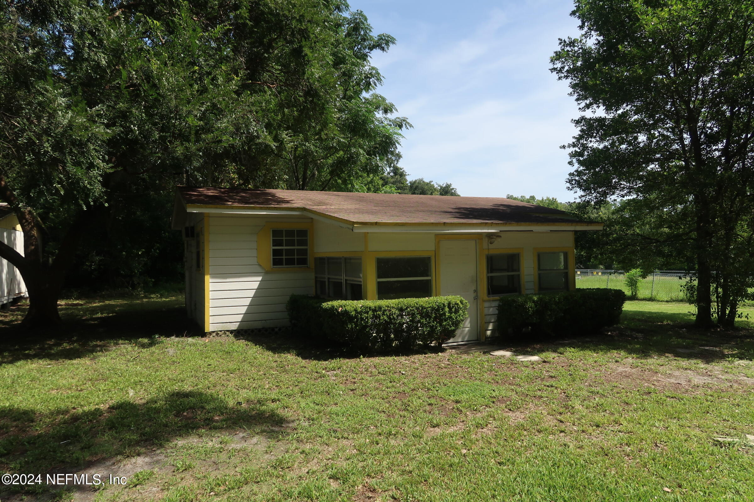 1048 Little Ruth Road Green Cove Springs, FL 32043 - Photo 2 of 11 IMG_1050