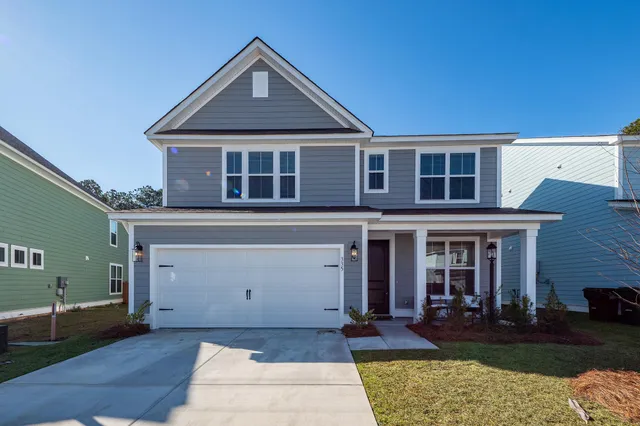 $470,000 | 335 Hillman Trl Drive, Moncks Corner, SC 29461