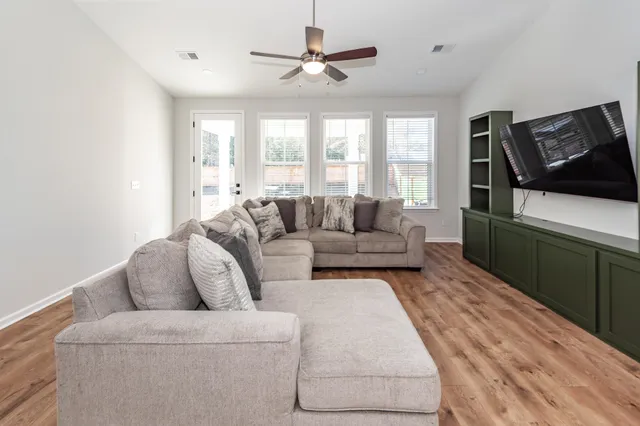 $470,000 | 335 Hillman Trl Drive, Moncks Corner, SC 29461