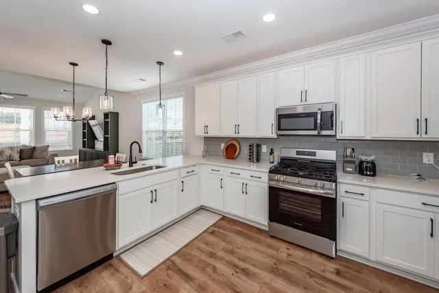 $470,000 | 335 Hillman Trl Drive, Moncks Corner, SC 29461