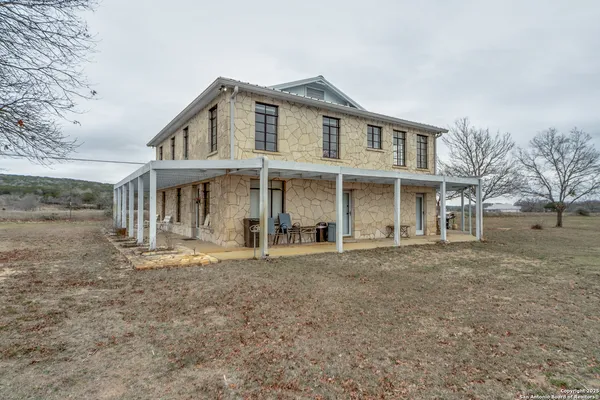 $3,200,000 | 1391 Highway 39, Ingram, TX 78025