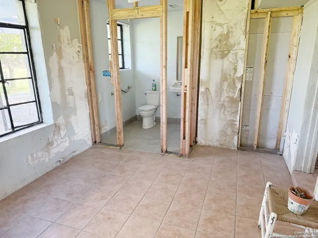 $3,200,000 | 1391 Highway 39, Ingram, TX 78025