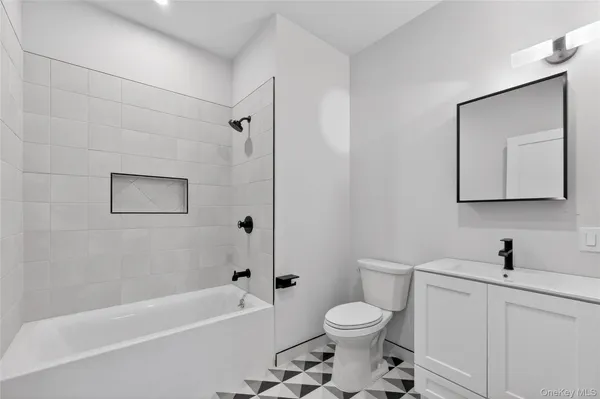 $2,850 | 10 Market Street, Unit A, Wappingers Falls, NY 12590