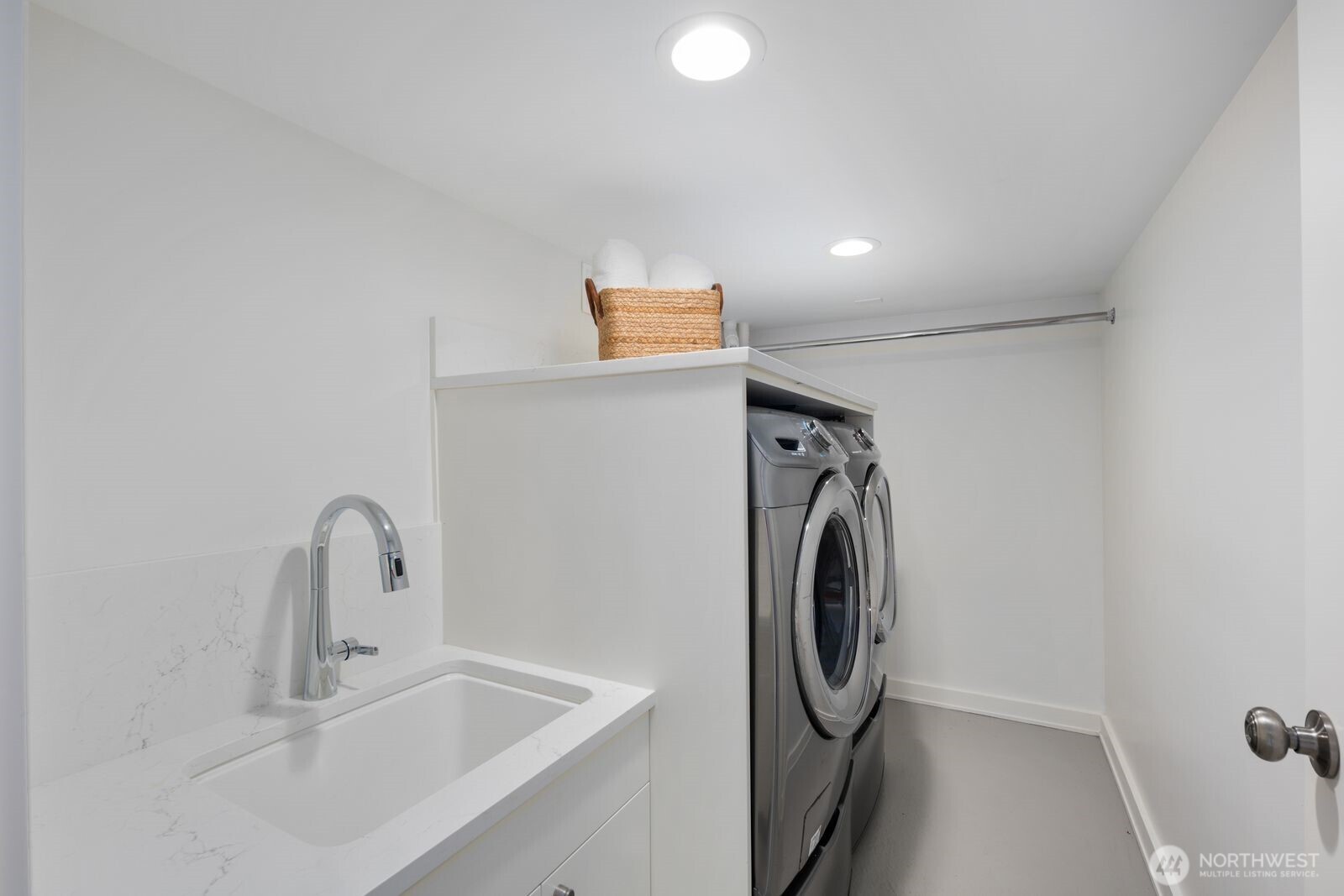 8604 29th Avenue Northwest Seattle, WA 98117 - Photo 21 of 40