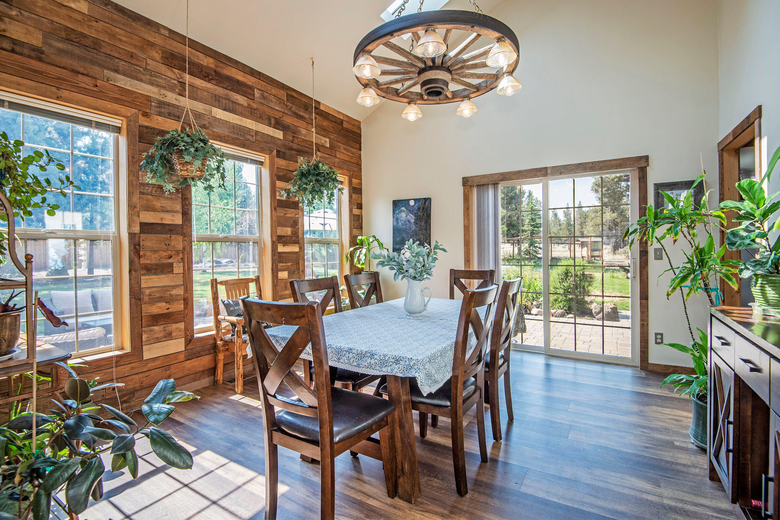 17493 Forked Horn Road Sisters, OR 97759 - Photo 8 of 40 8