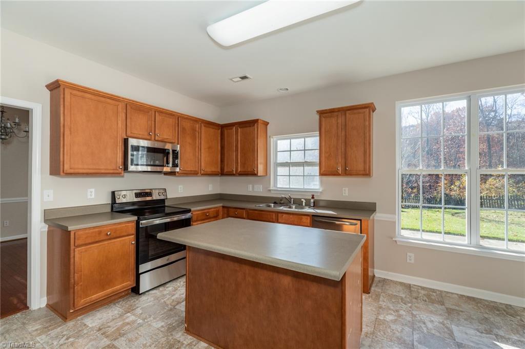 6319 Ridge Haven Road Greensboro, NC 27410 - Photo 20 of 44 Gallery Image 20